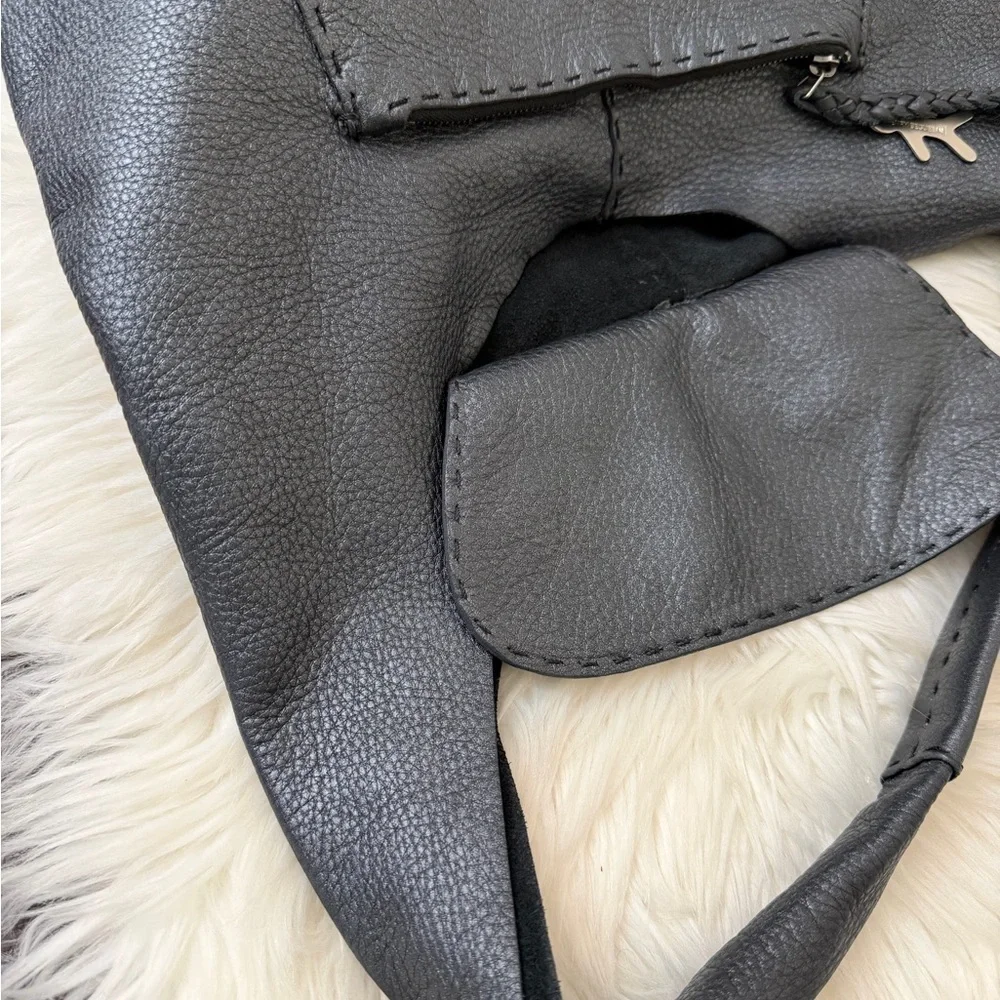HENRY BEGUELIN  Leather Hobo Bag. Made in Italy